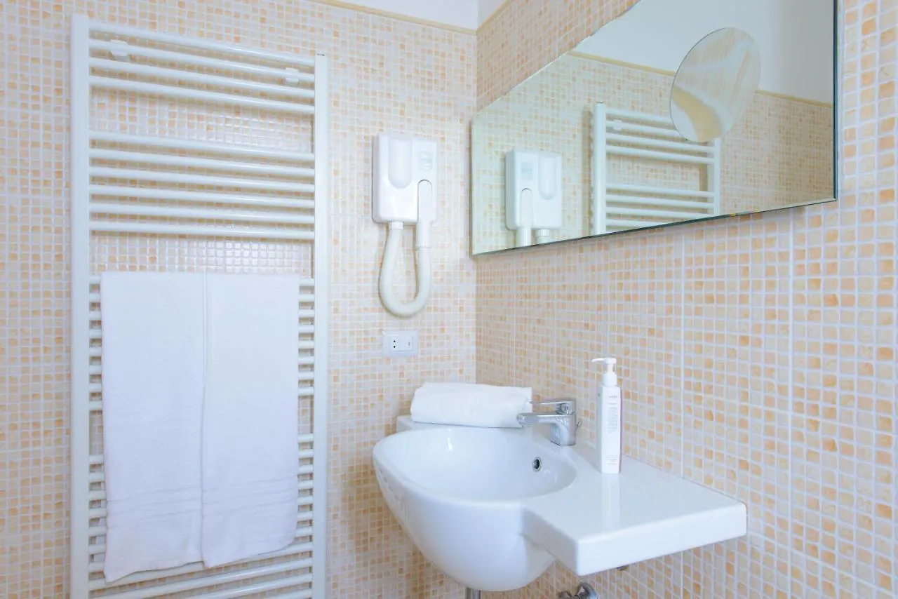 Palace Hotel Domus Mea Riccione 3*,
